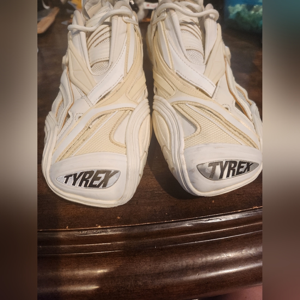 Balenciaga Tyrex low-top sneakers size 9 - Picture 2 of 8